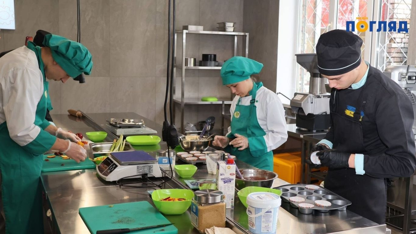 У Василькові для молоді та громади відкрили сучасний Кулінарний хаб (ФОТО) У Василькові для молоді та громади відкрили сучасний Кулінарний хаб (ФОТО) - зображення